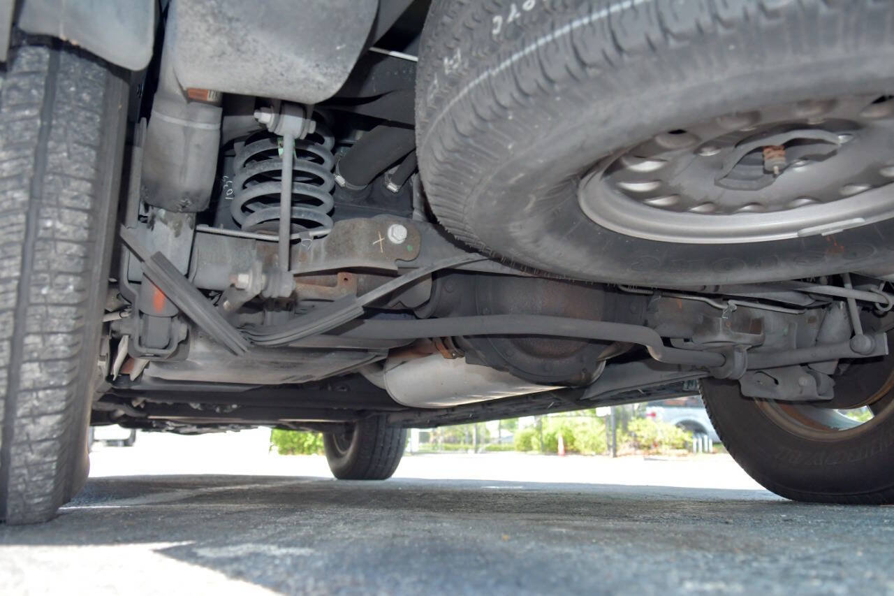 Used 2002 Cadillac Escalade AWD image 13