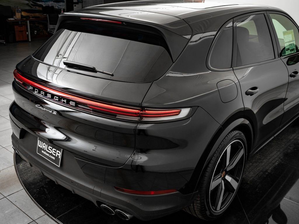 New 2026 Porsche Cayenne S AWD/4WD image 21