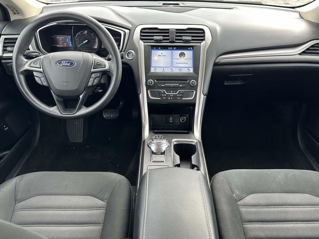 Used 2018 Ford Fusion SE image 15