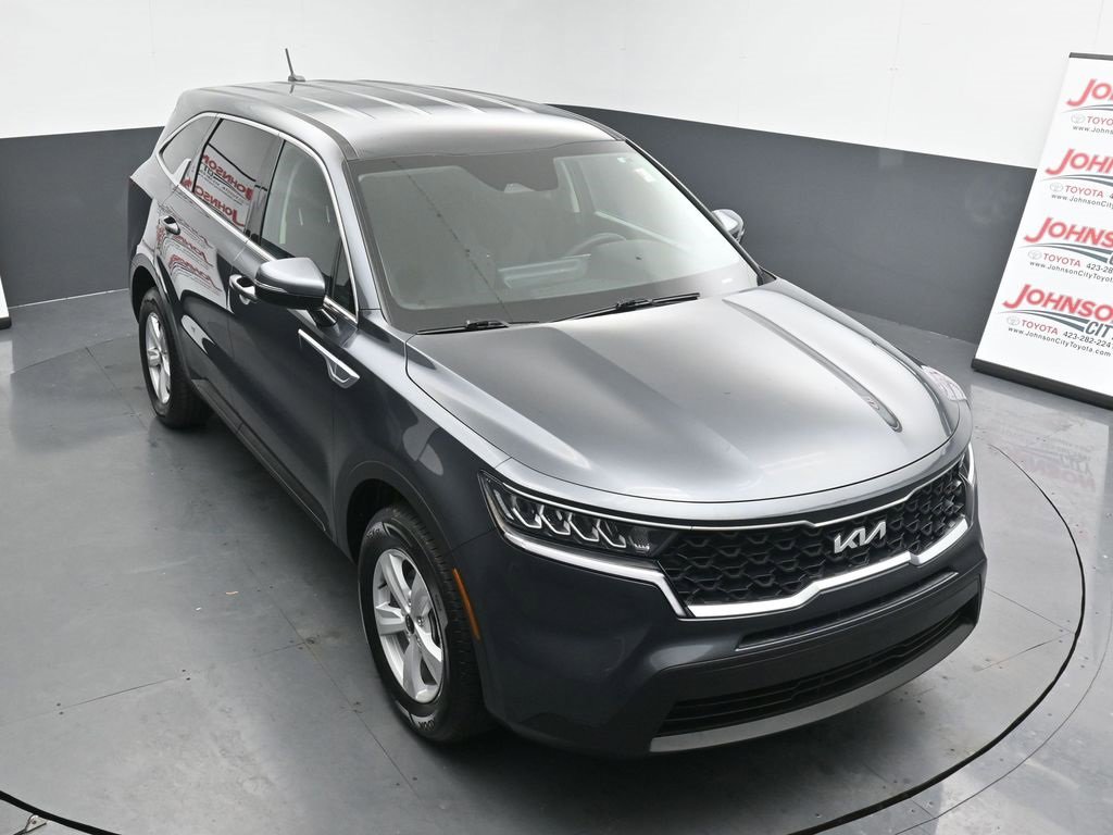 Used 2023 Kia Sorento LX image 27