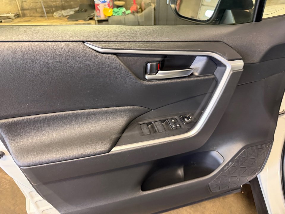 Used 2020 Toyota RAV4 XLE w/ All Weather Liner Package AWD/4WD image 36