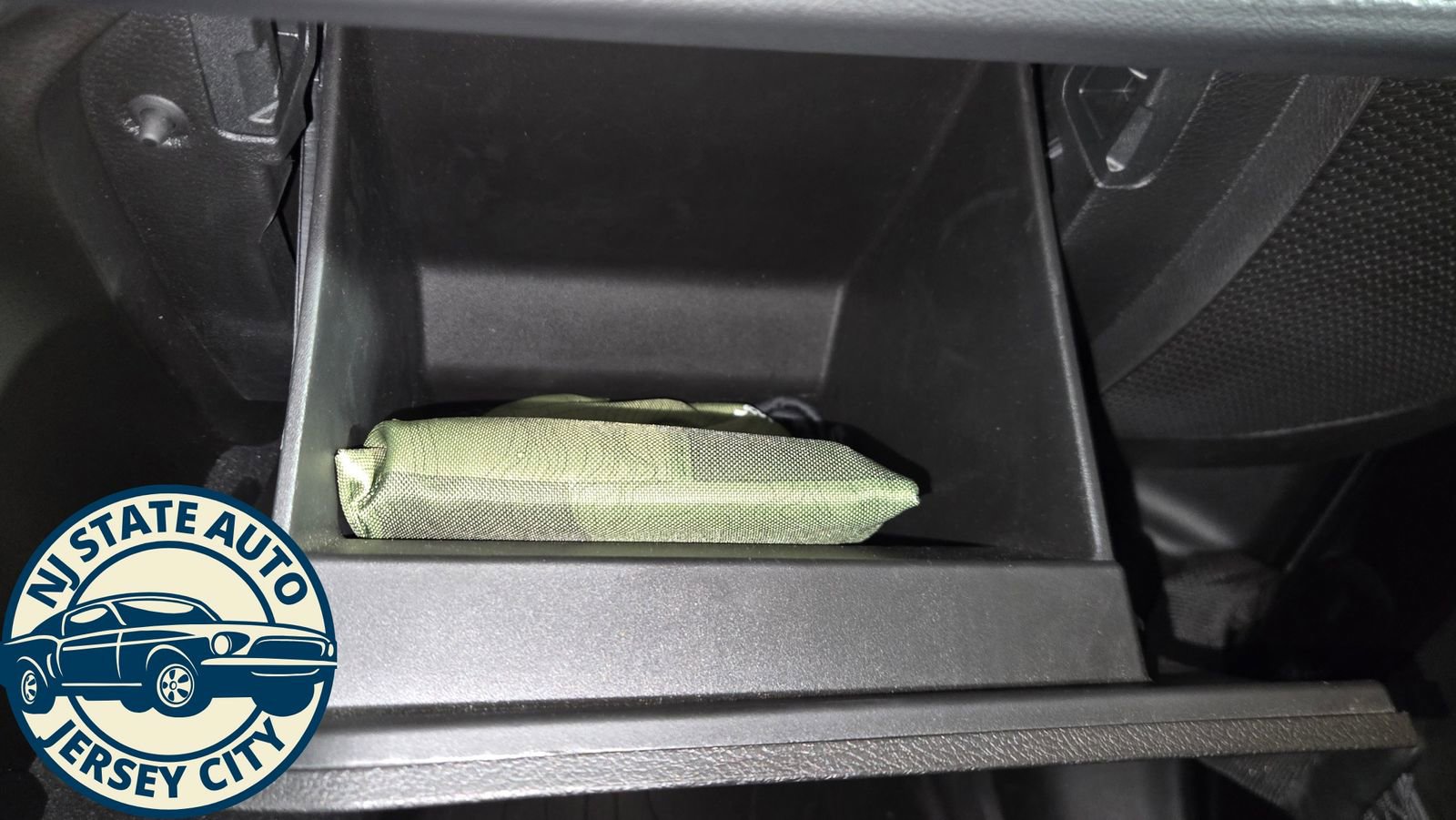 Used 2024 Jeep Wrangler Unlimited Sahara w/ Technology Group image 22