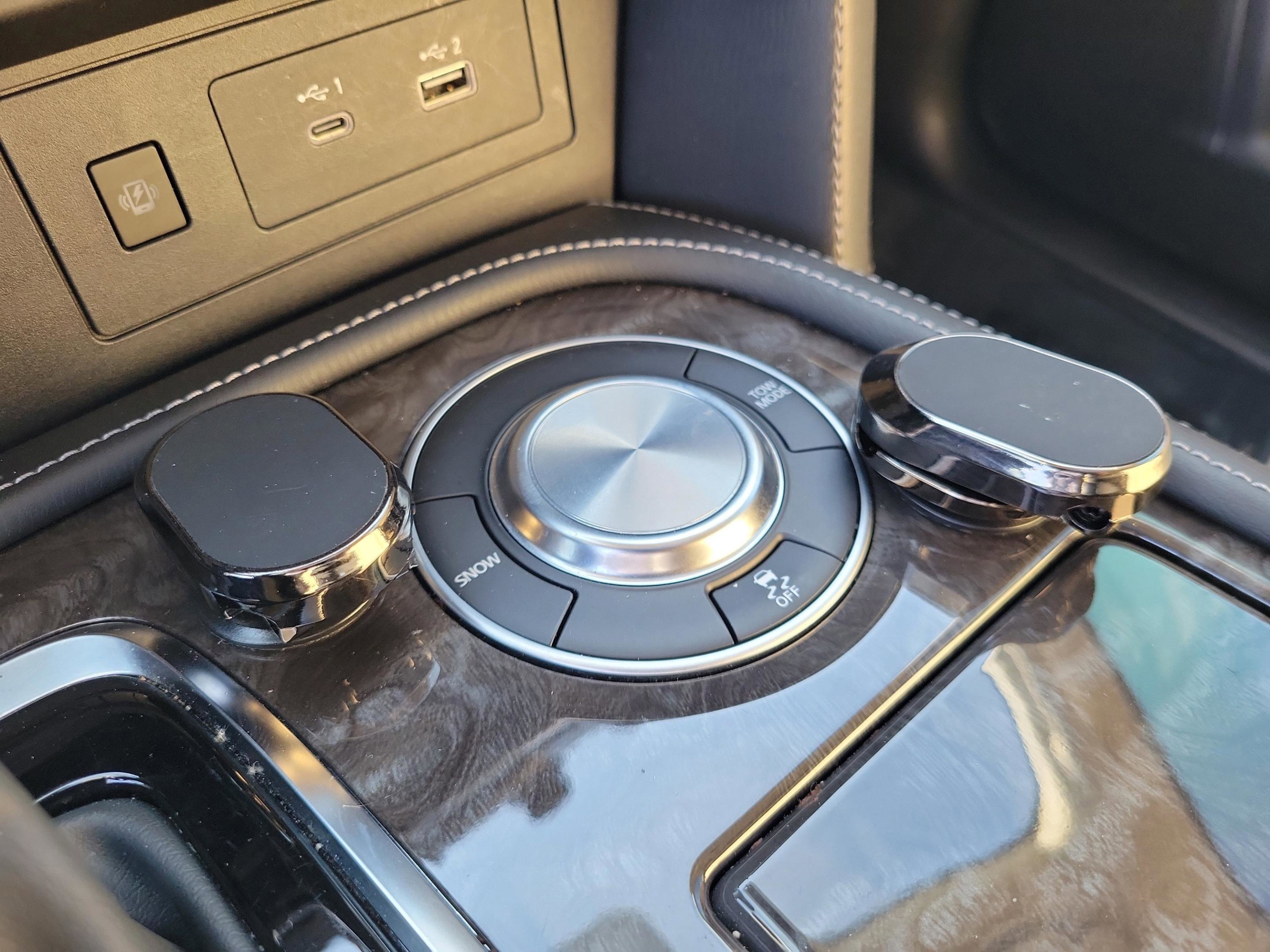 Used 2023 Nissan Armada Platinum w/ Captain's Chairs Package image 38