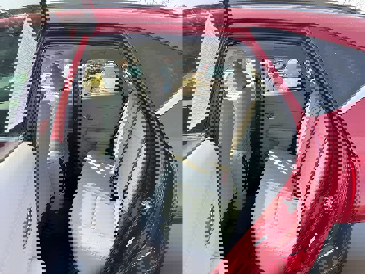 Used 2025 Hyundai Kona Limited image 25