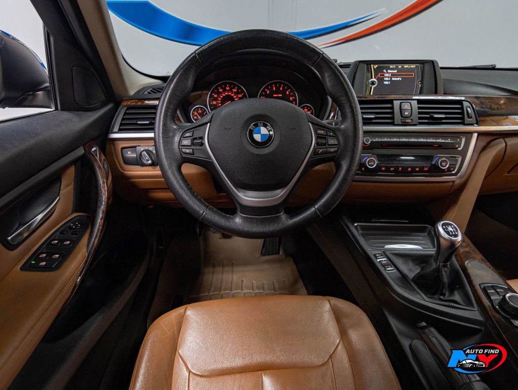 Used 2014 BMW 335i xDrive Sedan AWD/4WD image 13