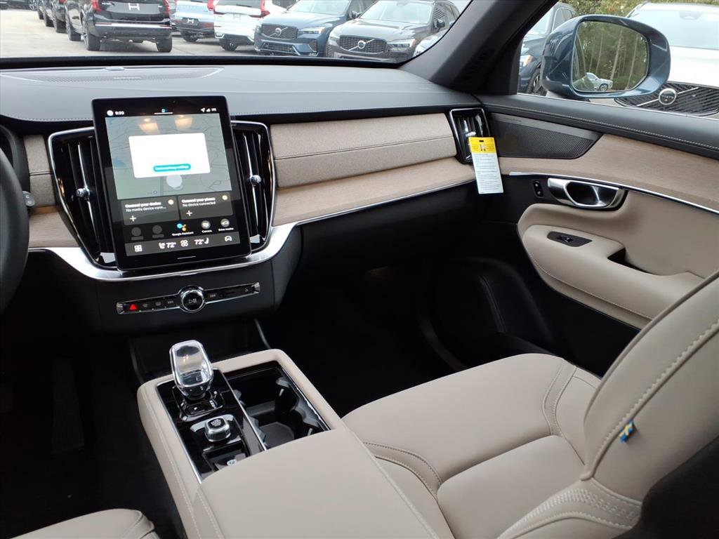 New 2026 Volvo XC90 T8 Plus w/ Protection Package Premier image 14