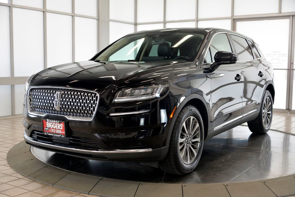 Used 2023 Lincoln Nautilus Reserve AWD/4WD image 5