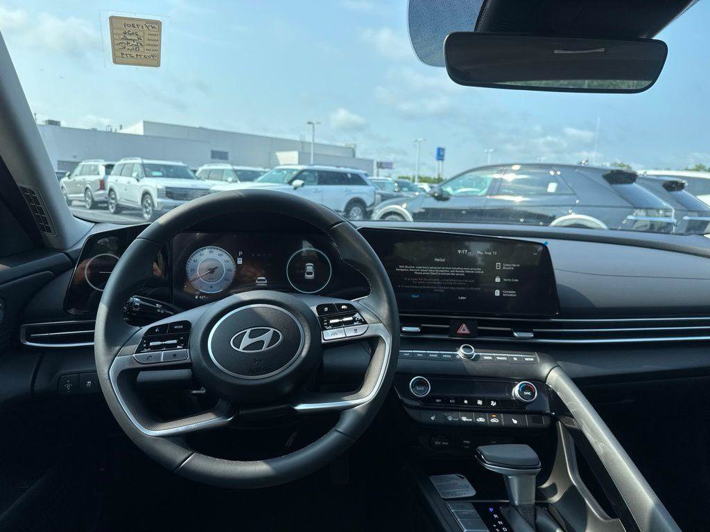 New 2026 Hyundai Elantra Limited FWD image 20