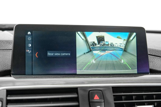 Used 2018 BMW 330e image 23