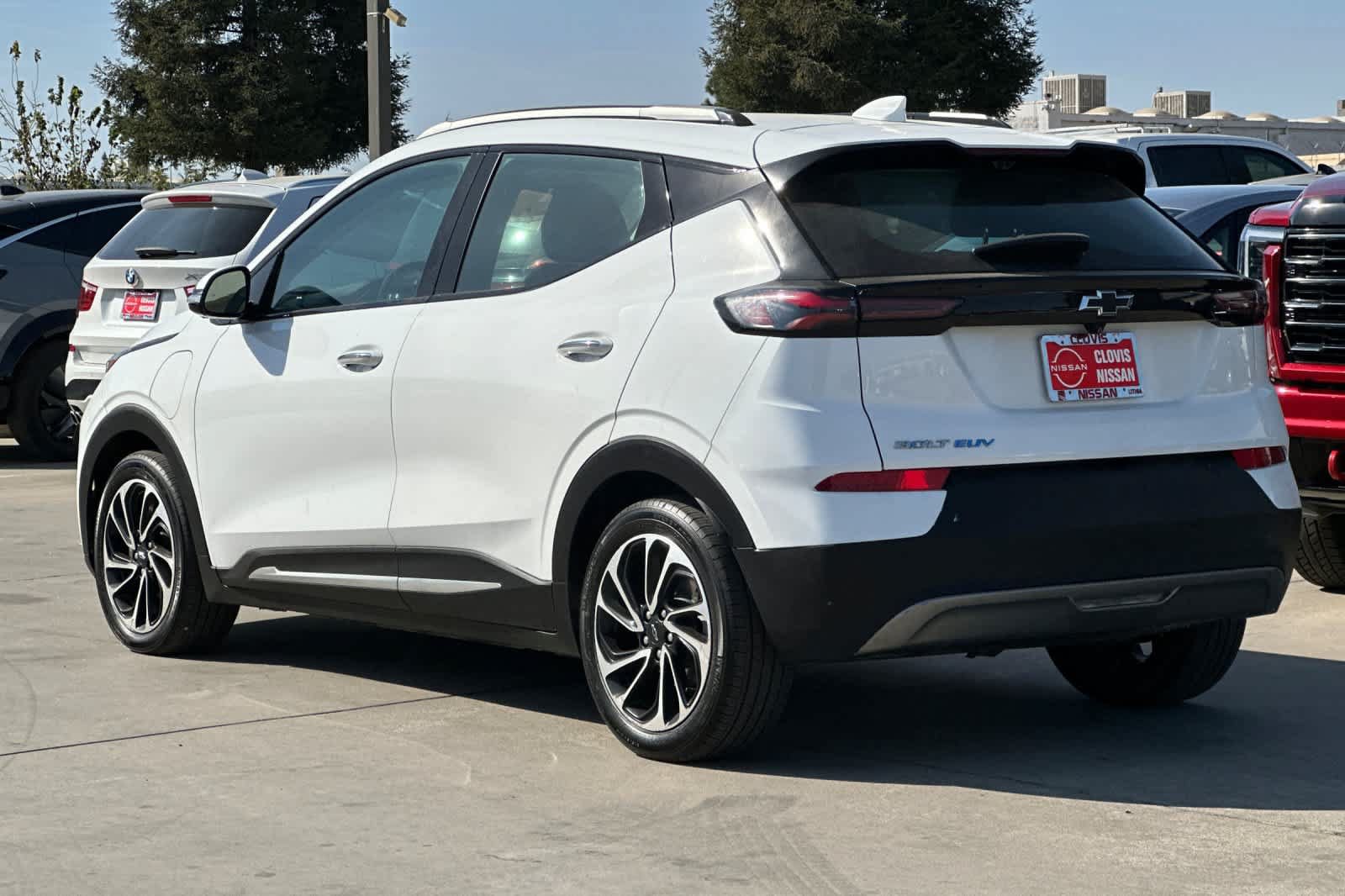 Used 2023 Chevrolet Bolt EUV Premier w/ Super Cruise Package FWD image 7