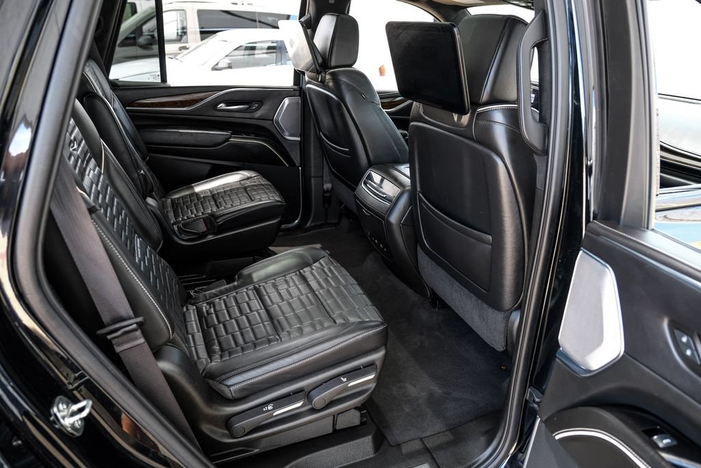 Used 2021 Cadillac Escalade Sport Platinum w/ LPO, ONYX Package AWD/4WD image 43