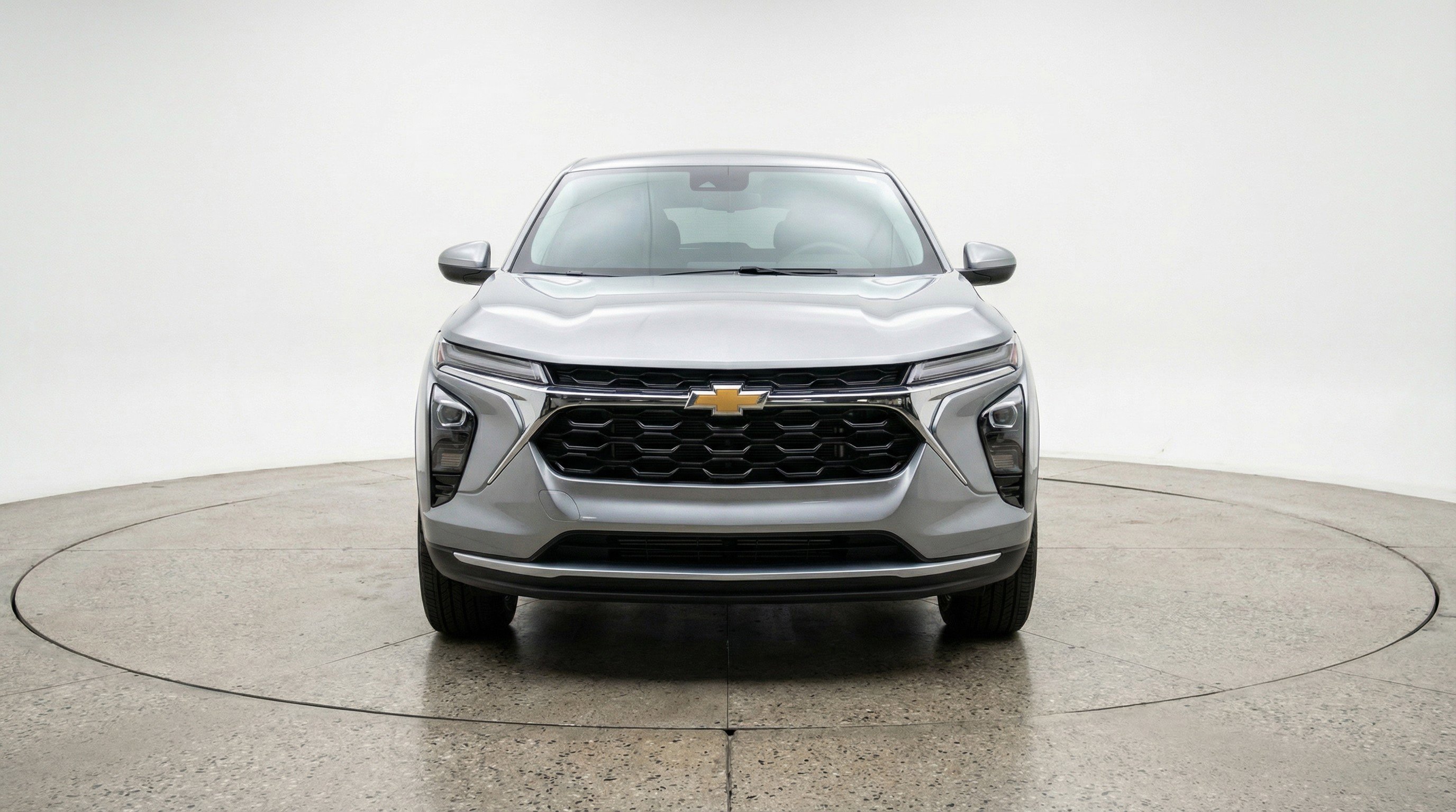 Used 2025 Chevrolet Trax LT w/ LT Convenience Package image 2