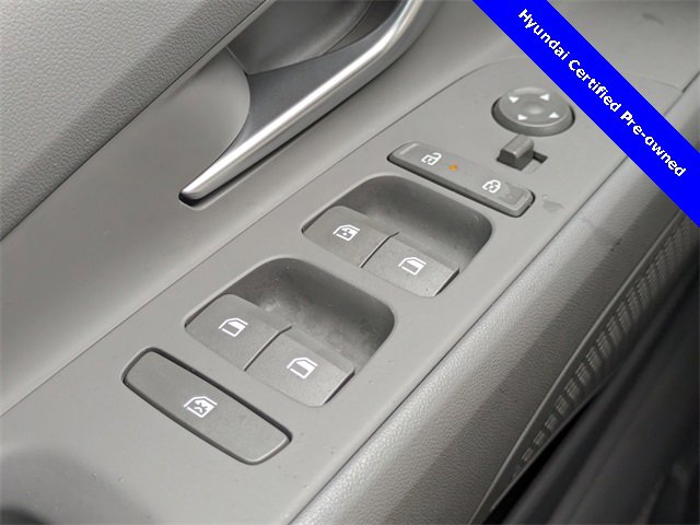Certified 2025 Hyundai Elantra SEL image 24
