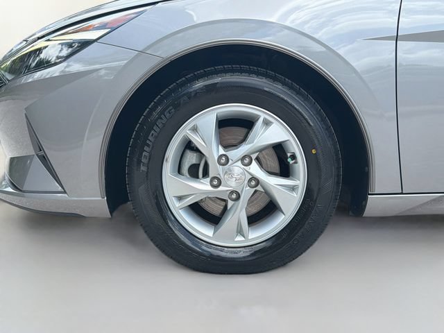 Used 2021 Hyundai Elantra SE FWD image 40