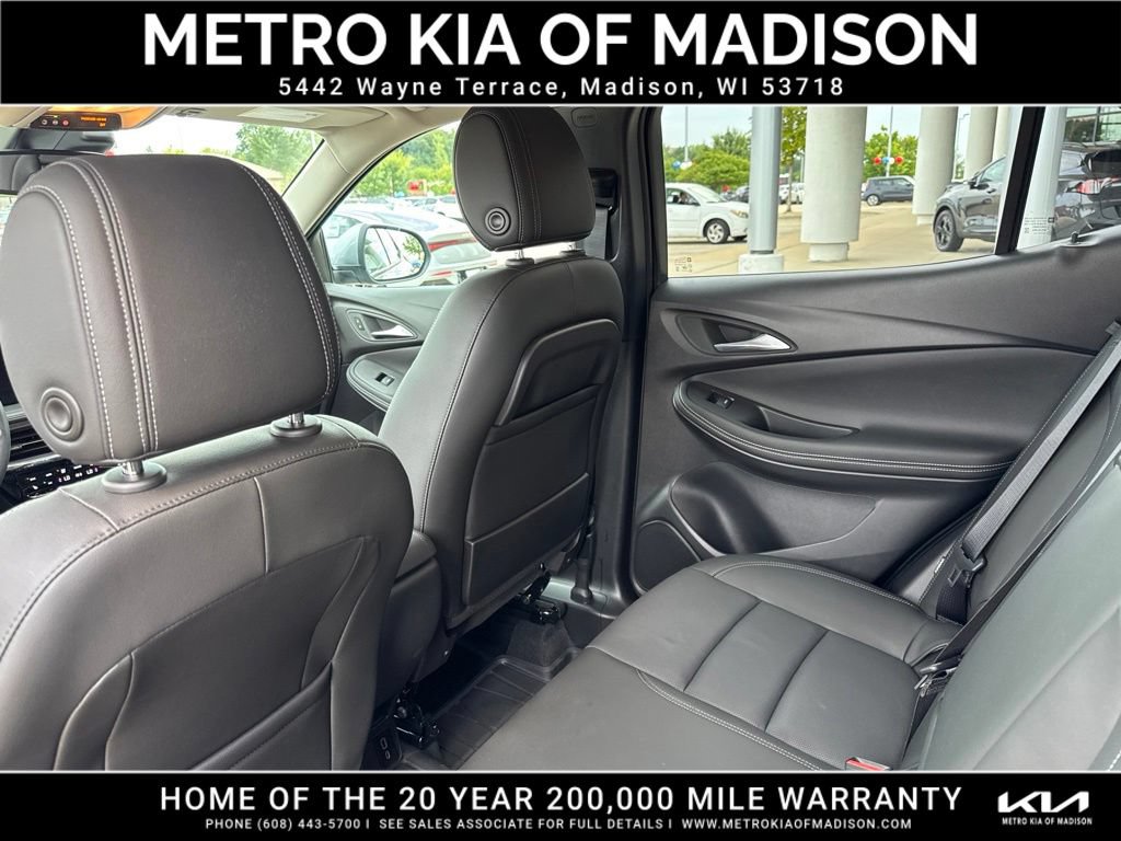 Used 2026 Buick Encore GX Avenir w/ Avenir Convenience Package AWD/4WD image 33
