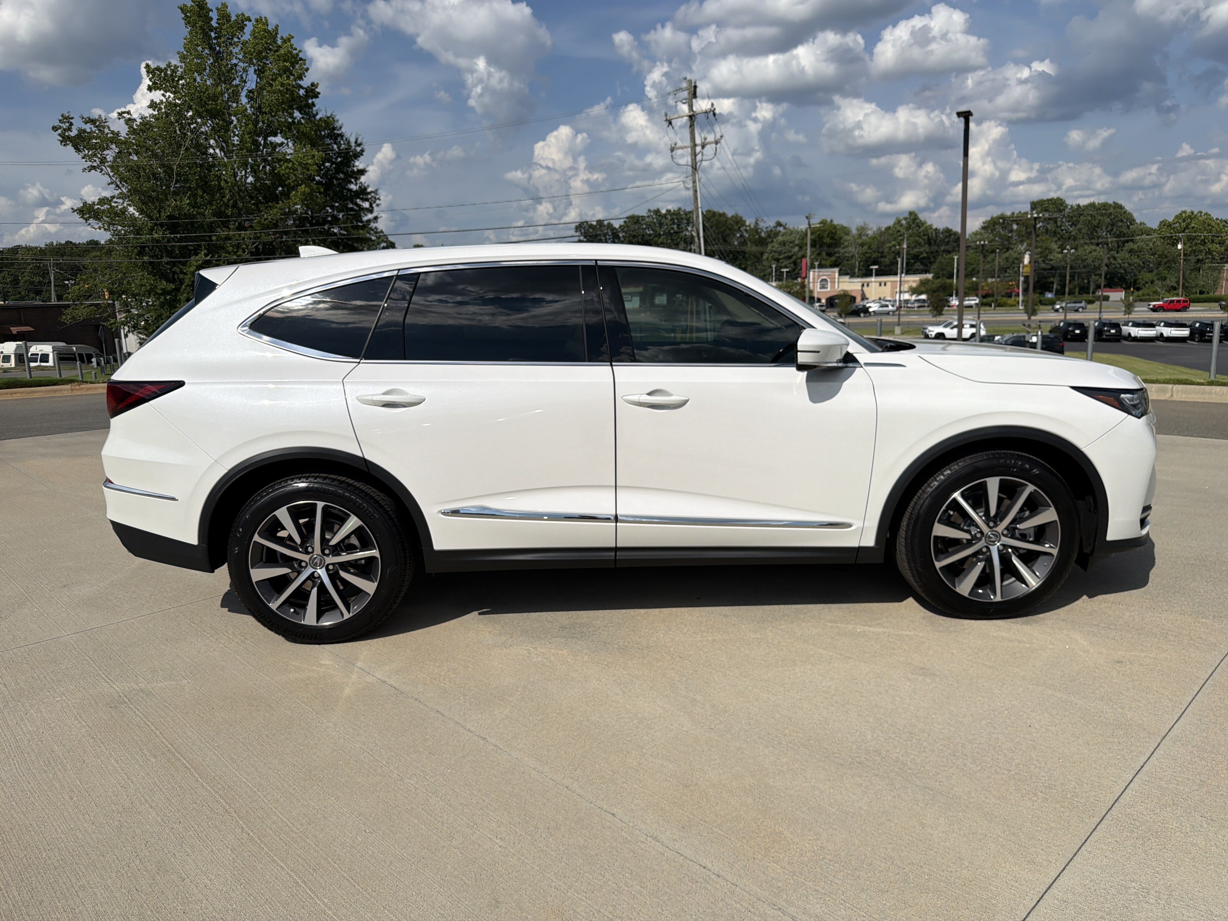 Certified 2026 Acura MDX SH-AWD w/ Technology Package image 11