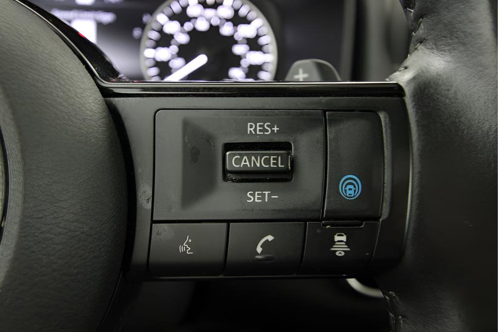 Used 2023 Nissan Rogue SL w/ SL Premium Package image 23