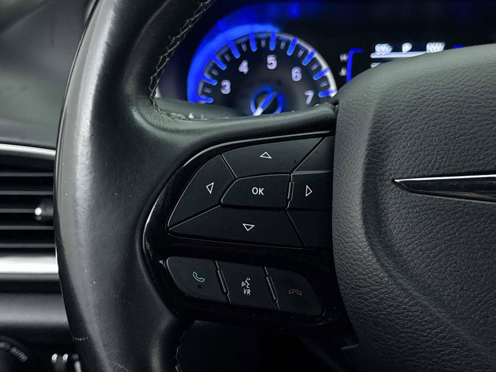 Used 2018 Chrysler Pacifica Touring Plus w/ S Appearance Package FWD image 24