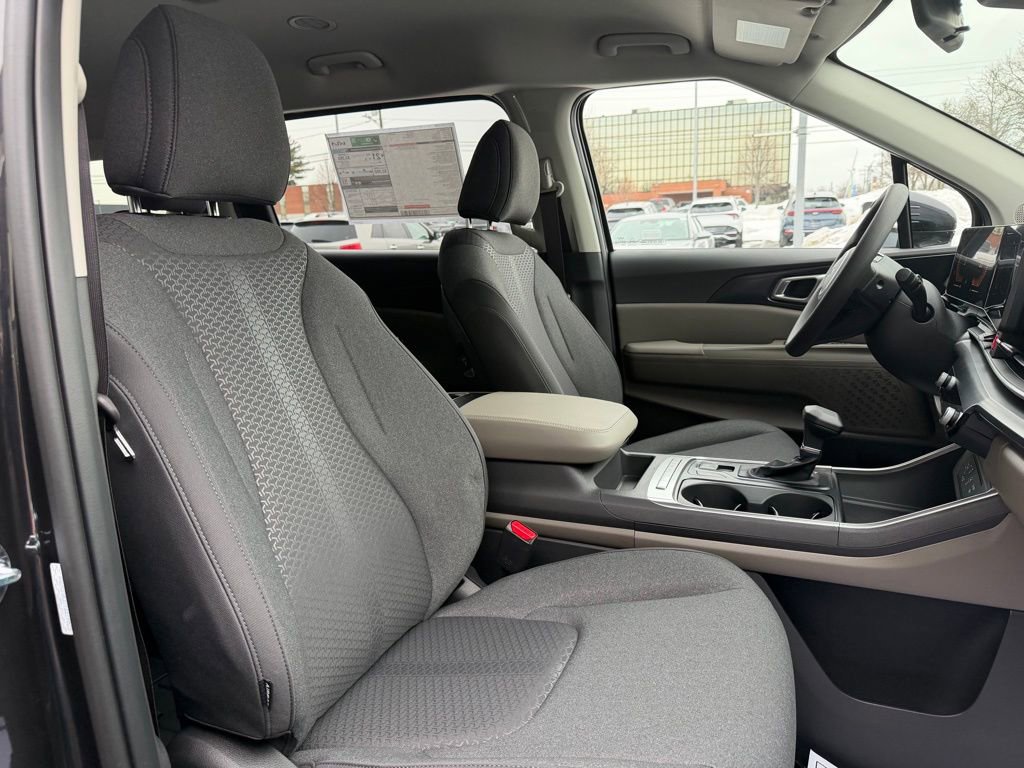 New 2026 Kia Carnival LX image 13