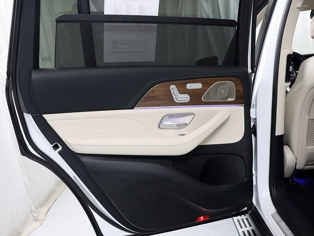 Certified 2025 Mercedes-Benz GLS 580 4MATIC image 31
