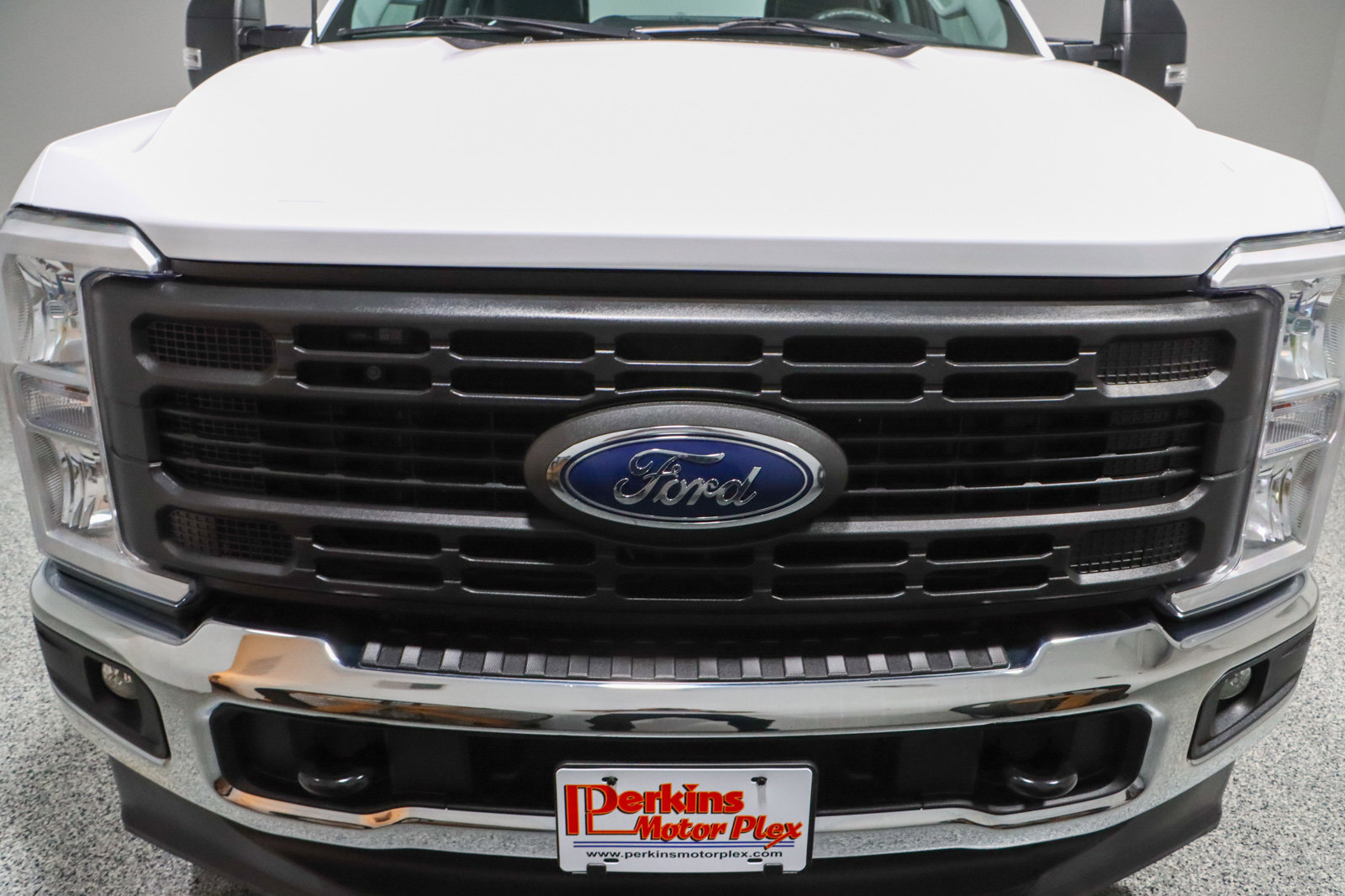 Used 2023 Ford F250 XL w/ FX4 Off-Road Package AWD/4WD image 5