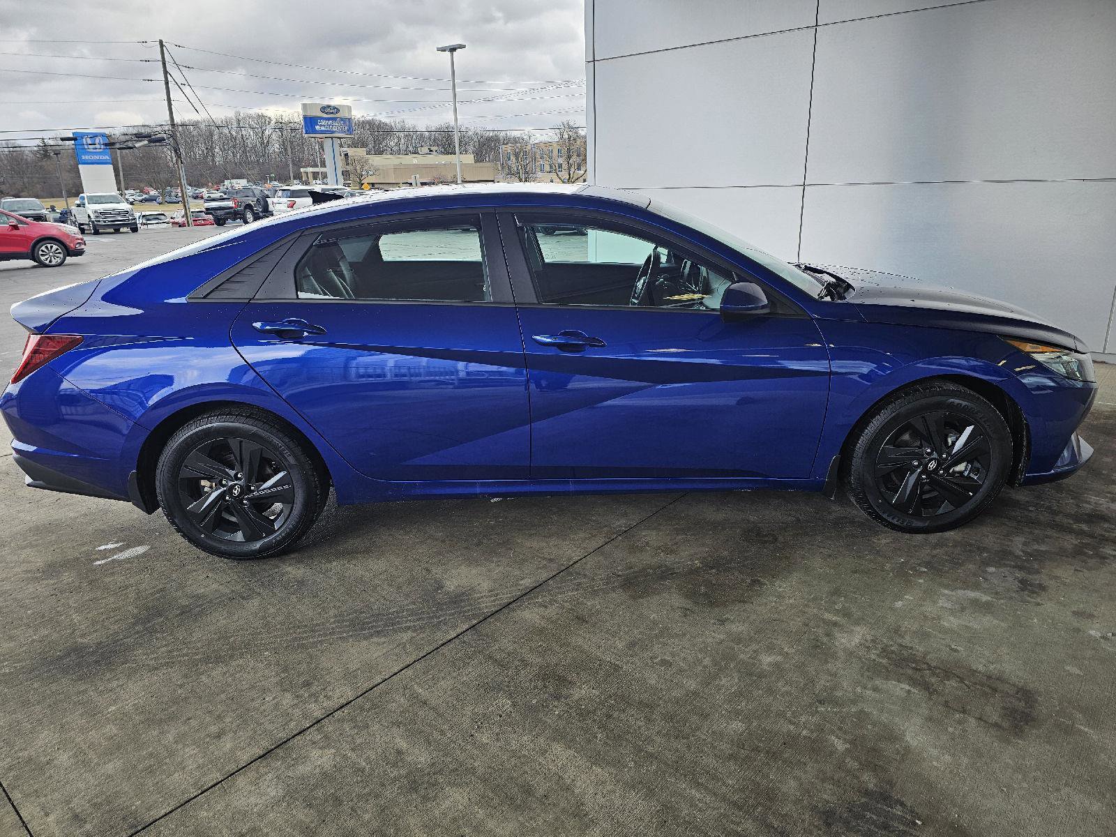 Used 2023 Hyundai Elantra SEL image 7