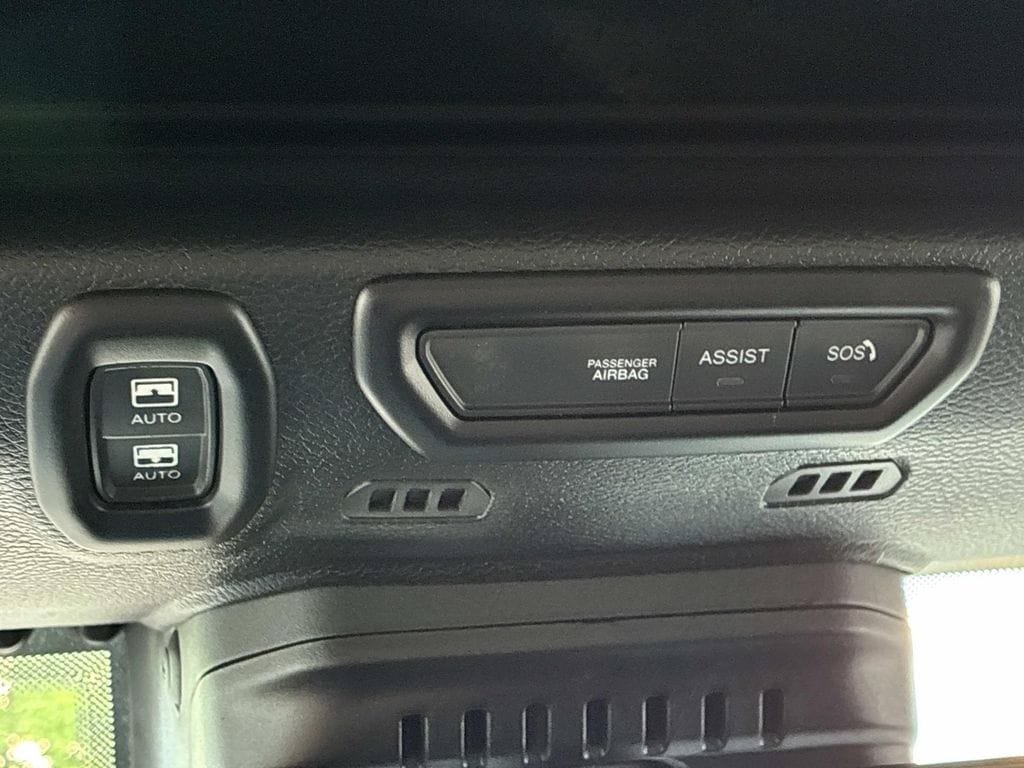 Used 2021 Jeep Wrangler Unlimited Sahara w/ Cold Weather Group AWD/4WD image 40