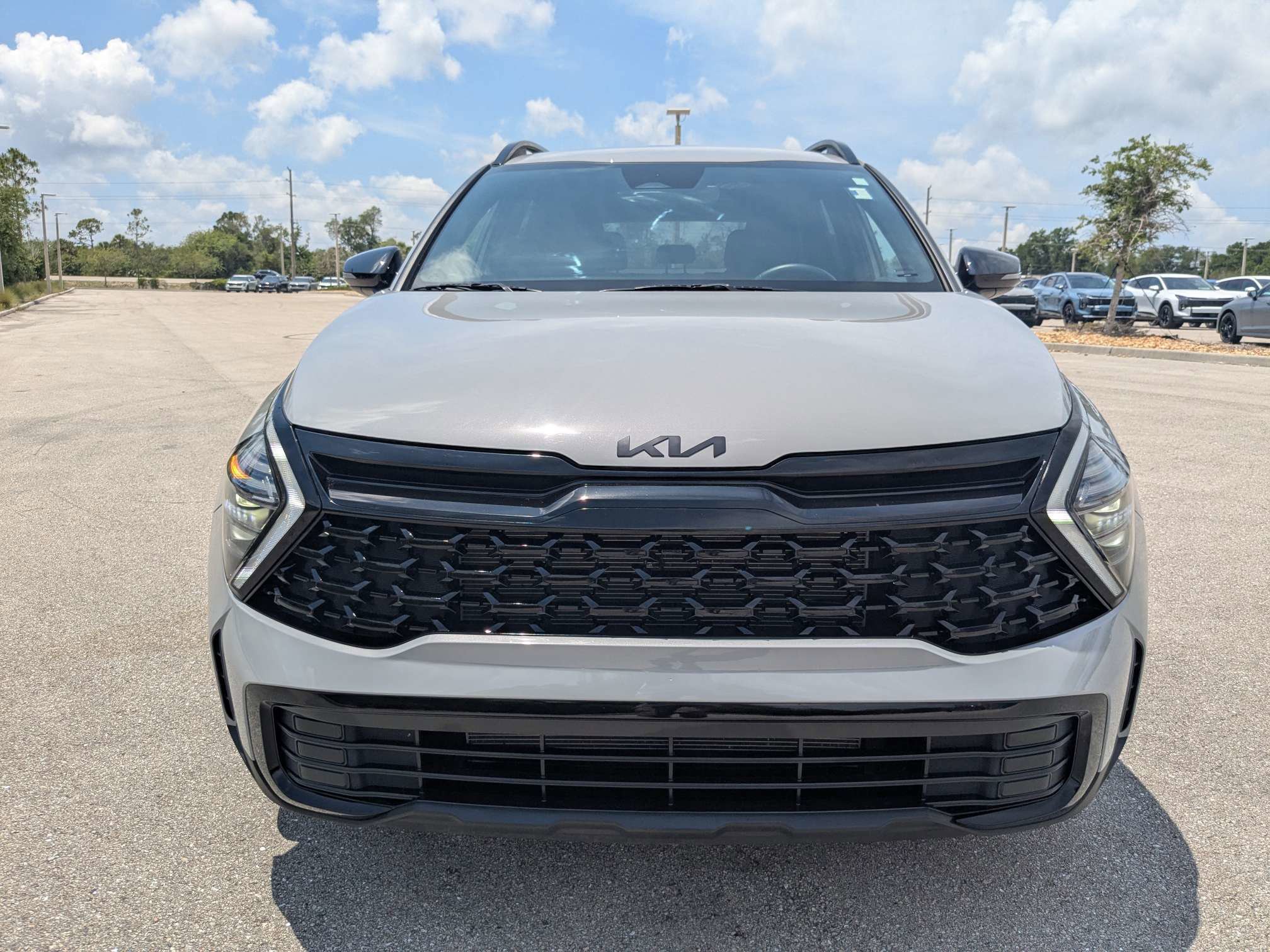 Used 2025 Kia Sportage X-Line AWD/4WD image 2