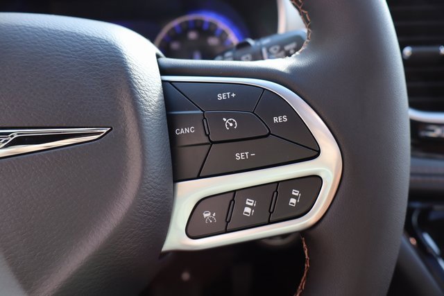 New 2026 Chrysler Pacifica Pinnacle w/ Trailer Tow Group image 17