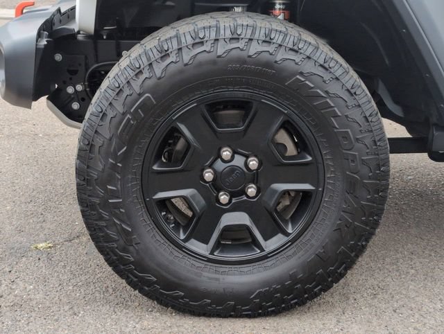 Used 2021 Jeep Gladiator Mojave AWD/4WD image 32