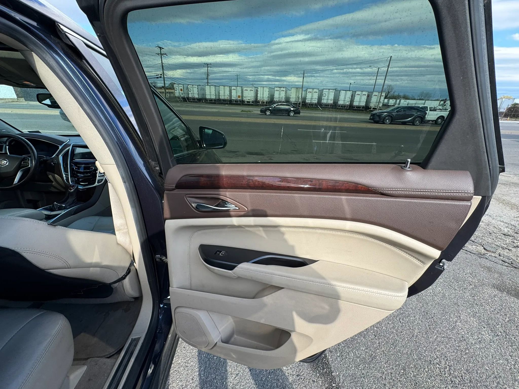 Used 2014 Cadillac SRX Performance w/ Driver Awareness Package image 20