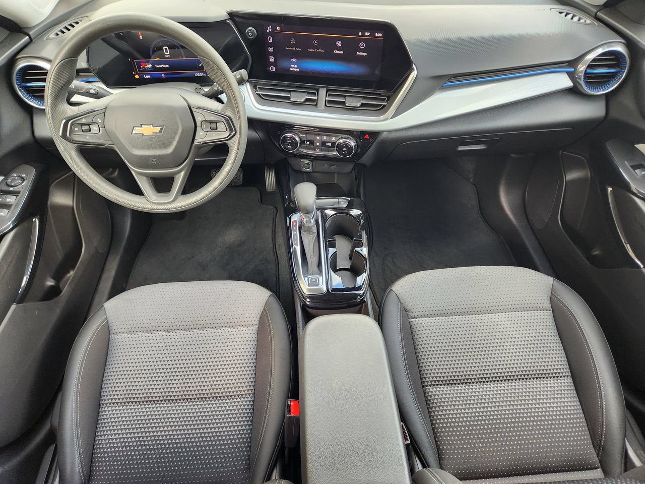 Used 2024 Chevrolet Trax LT FWD image 24