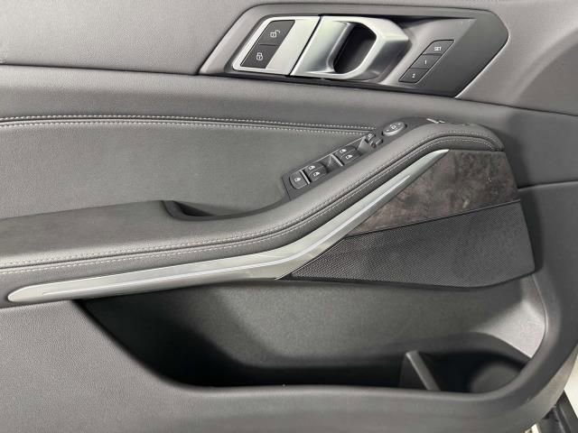 Used 2025 BMW X5 xDrive40i image 17