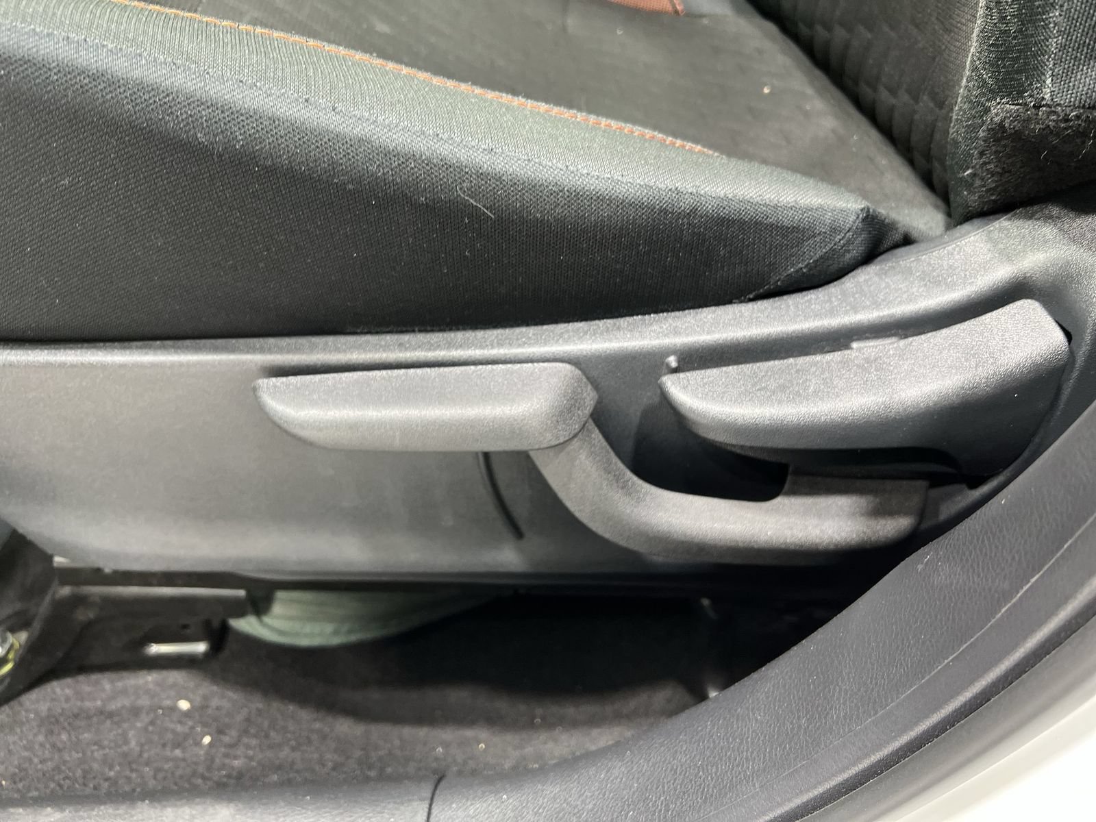 Used 2024 Nissan Kicks SR FWD image 12