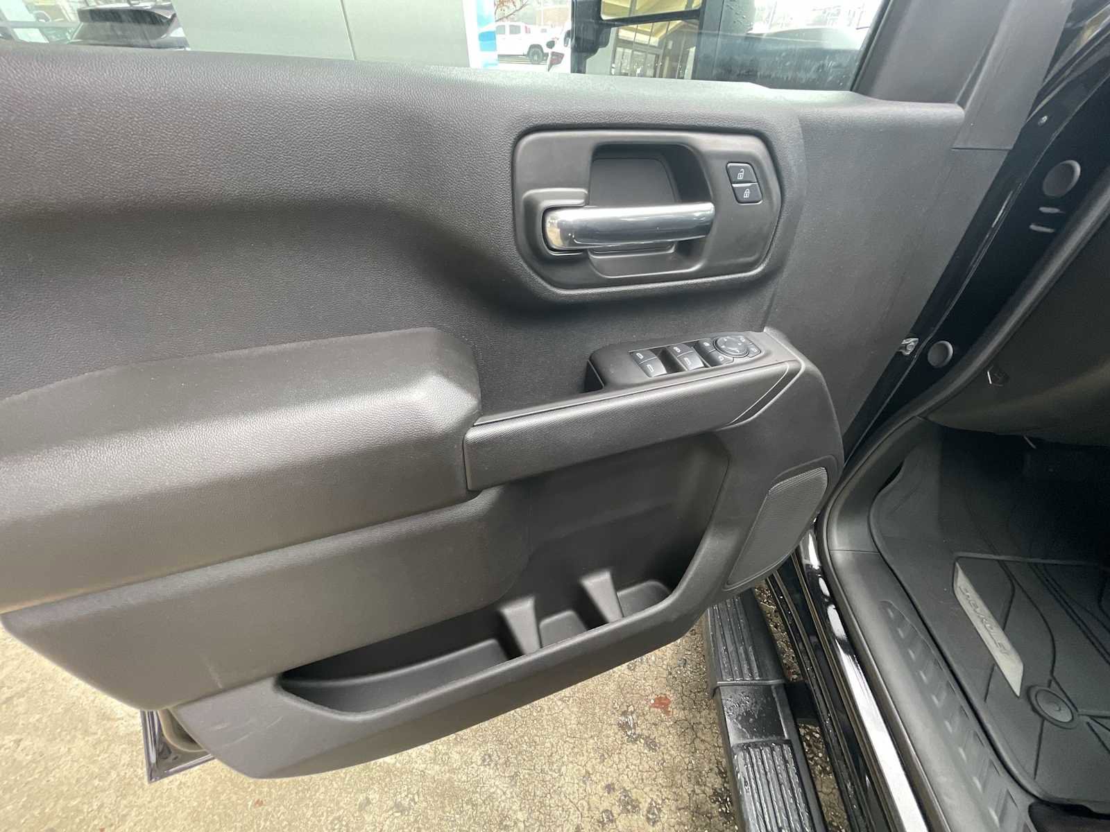 Certified 2025 Chevrolet Silverado 2500 Custom w/ Custom Value Package image 17