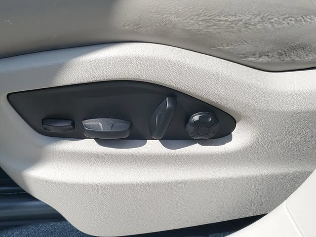 Used 2022 Porsche Cayenne Platinum Edition AWD/4WD image 18