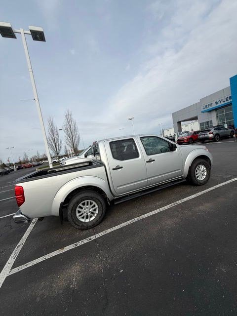 Used 2016 Nissan Frontier SV w/ SV Value Truck Package image 9