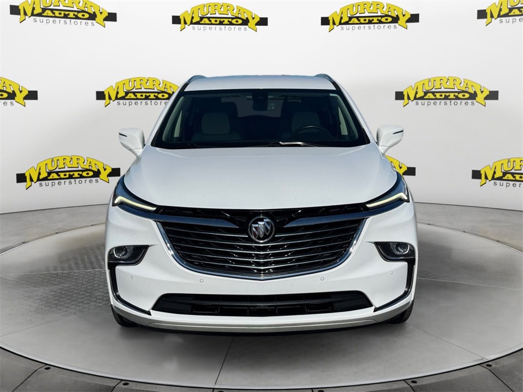 Used 2022 Buick Enclave Essence image 8