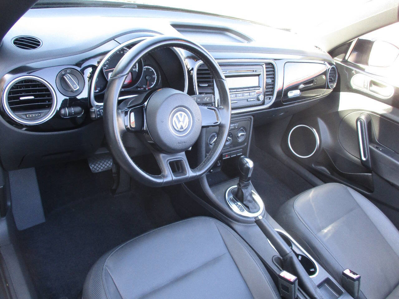 Used 2013 Volkswagen Beetle 2.5 FWD image 48