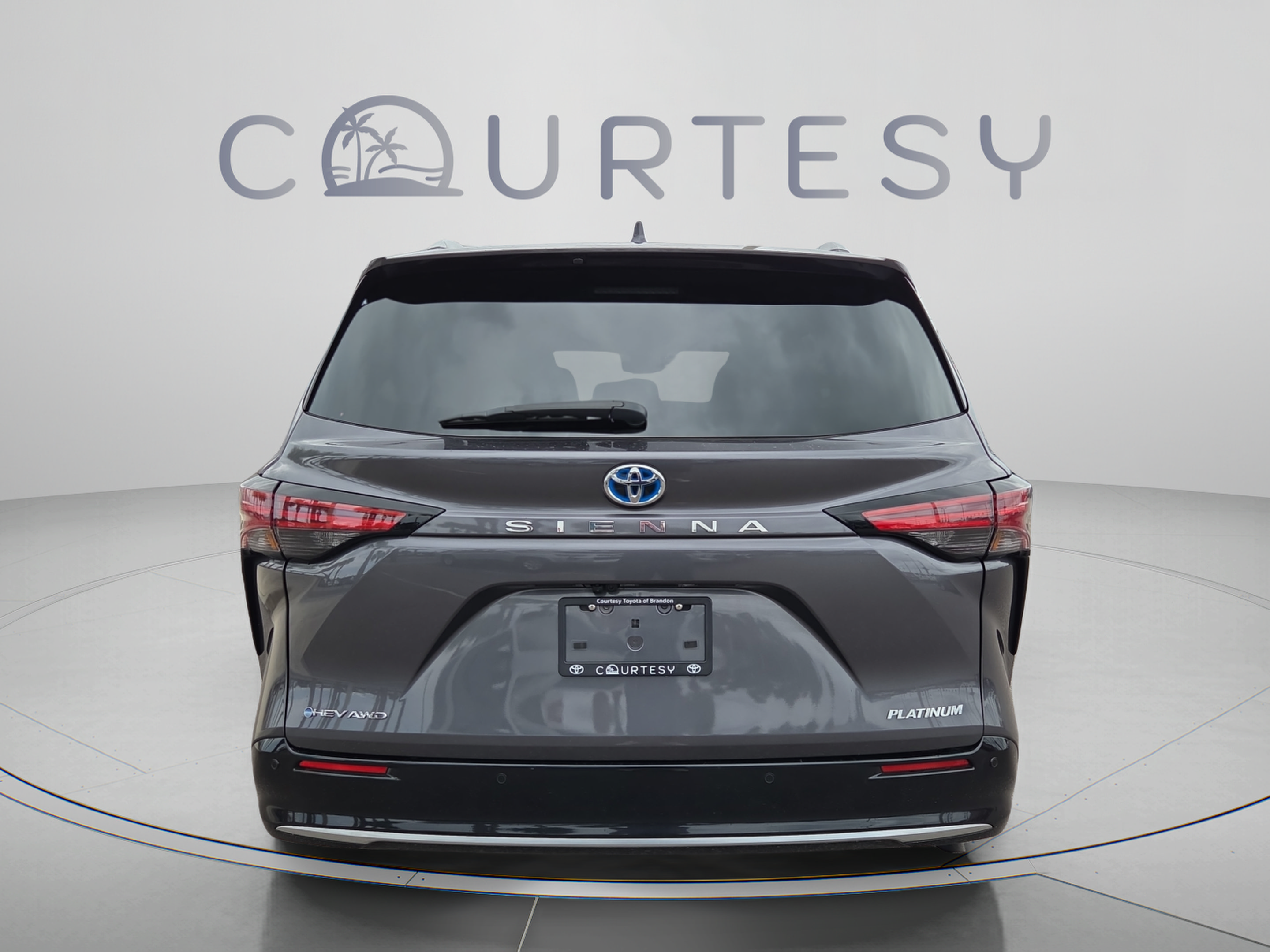 Certified 2025 Toyota Sienna Platinum AWD/4WD image 4
