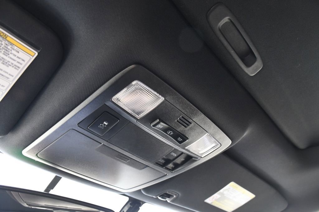 Used 2017 Toyota Tacoma Limited w/ Tow Package image 32