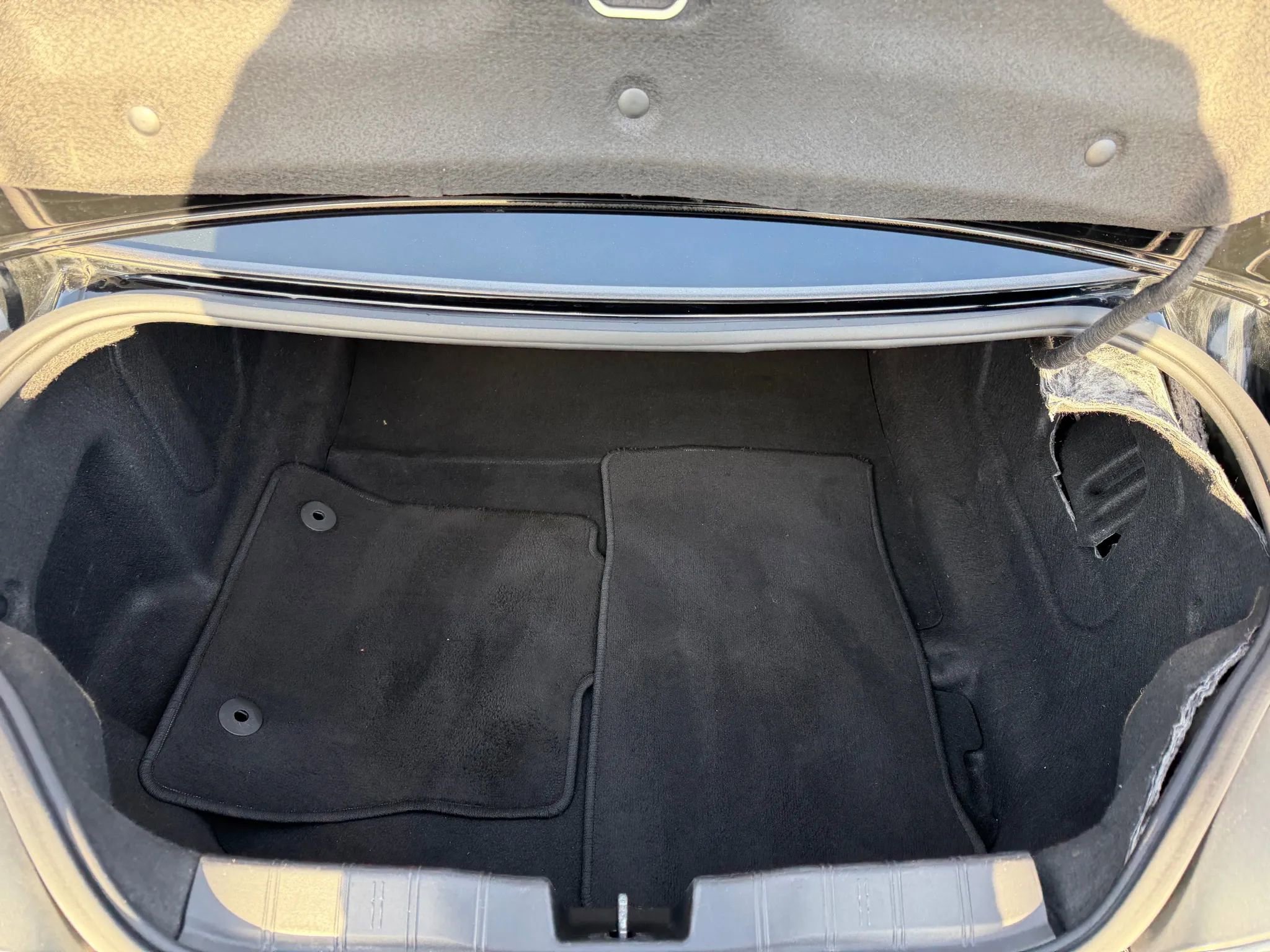 Used 2021 Chevrolet Camaro LT w/ RS Package image 32