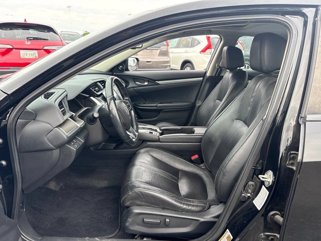 Used 2017 Honda Civic Touring image 15
