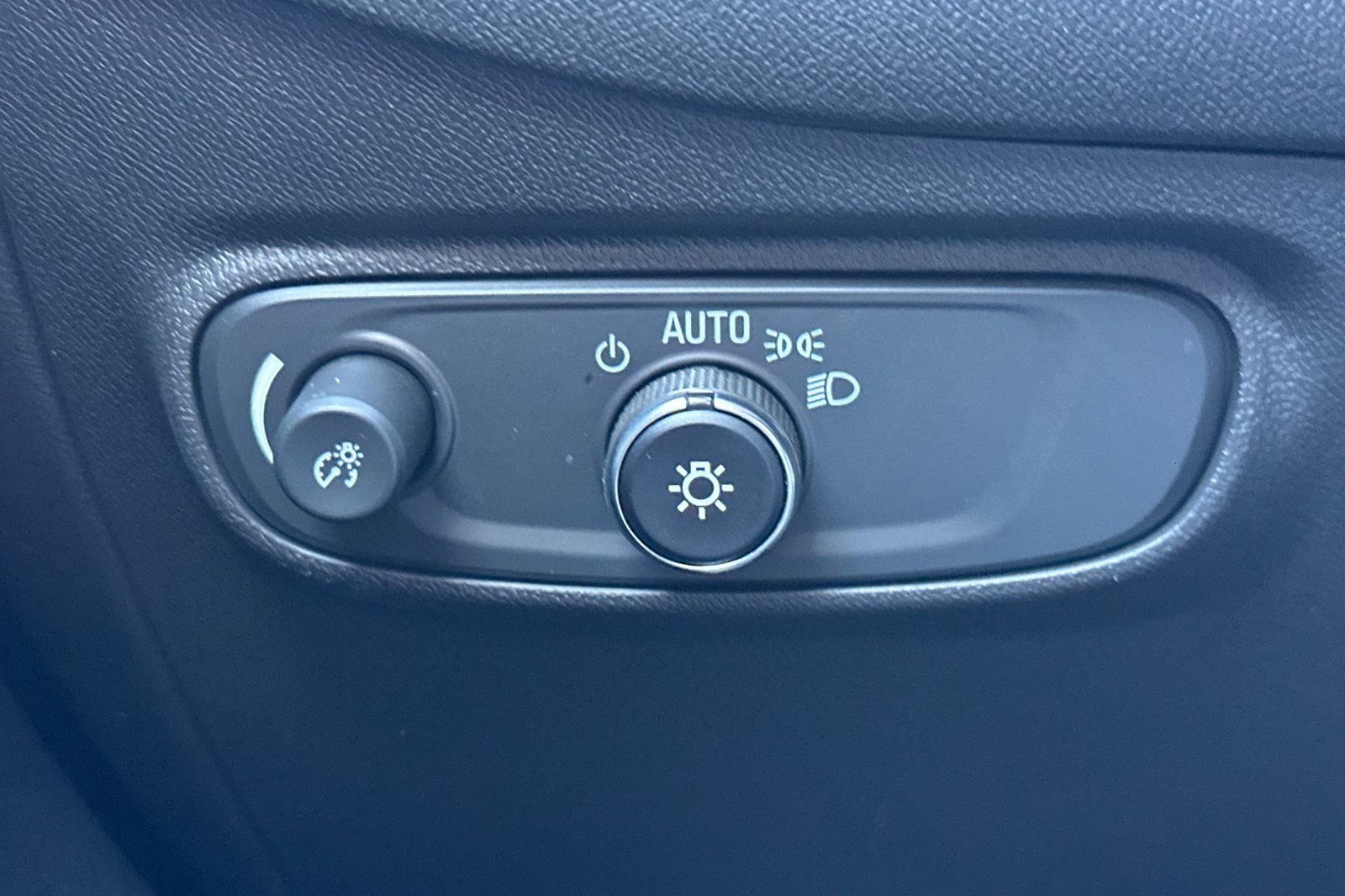 Used 2024 Chevrolet Equinox LS image 31