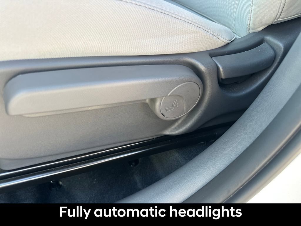 Certified 2026 Hyundai Kona SE AWD/4WD image 12