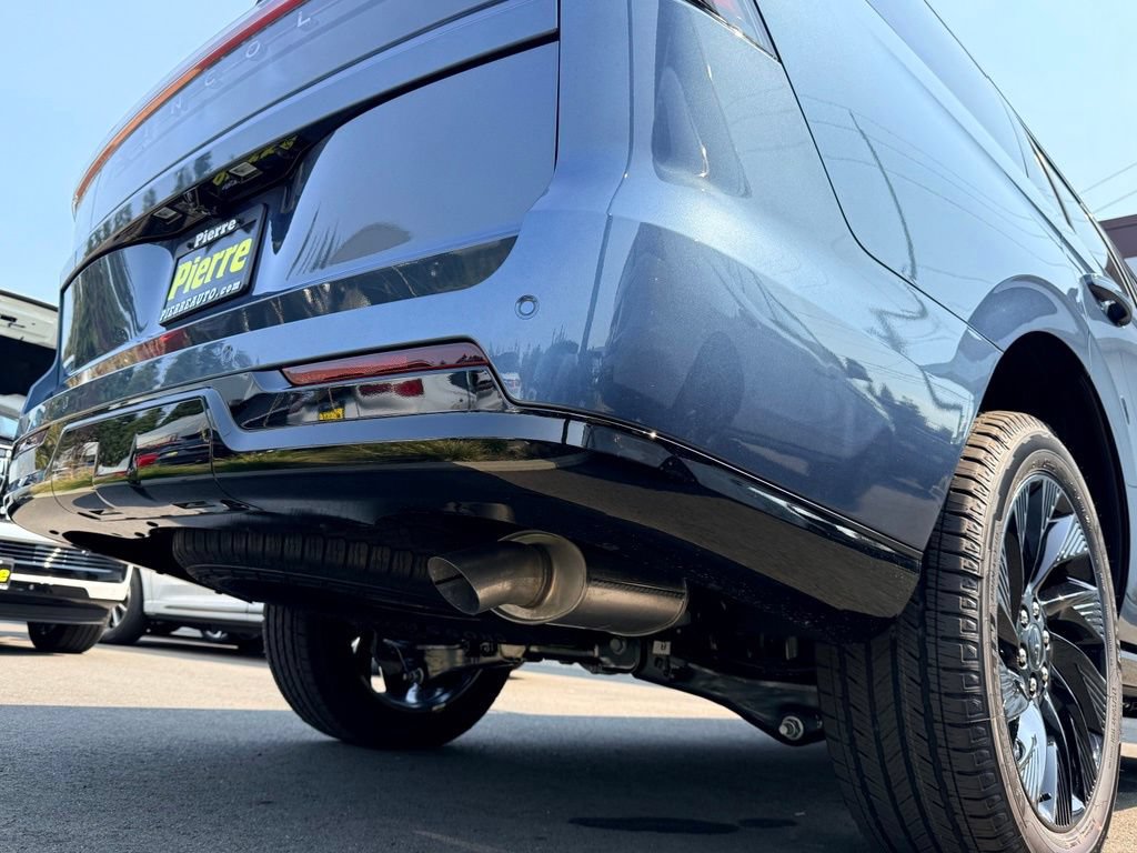 New 2027 Lincoln Navigator Reserve w/ Jet Appearance Package AWD/4WD image 34