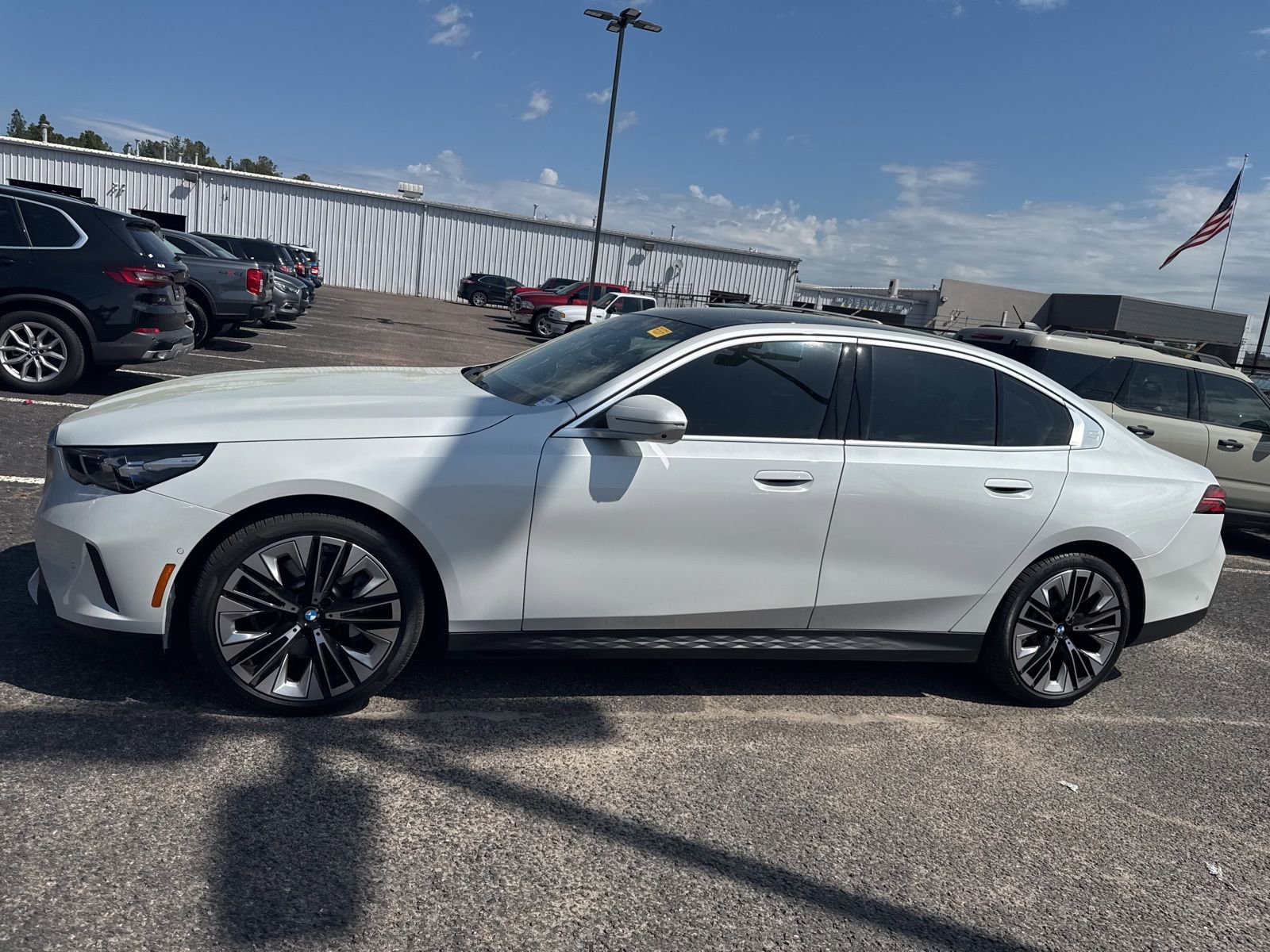 Used 2024 BMW 530i 530i w/ Executive Package image 4