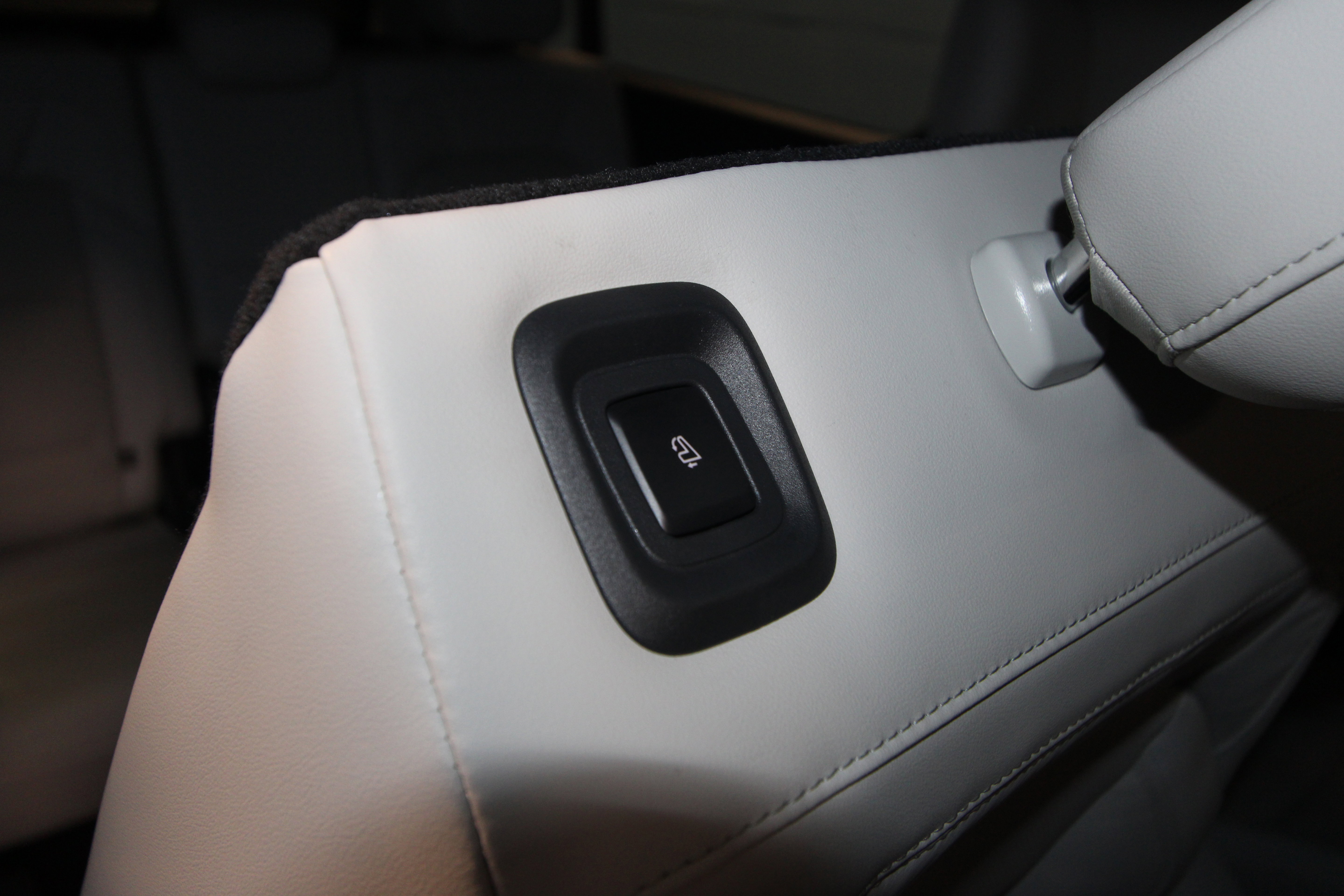 New 2026 Lincoln Navigator L Reserve AWD/4WD image 24