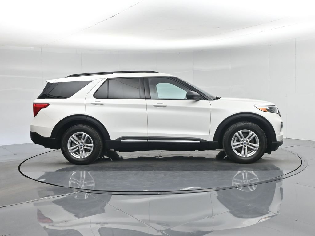 Certified 2023 Ford Explorer XLT image 30