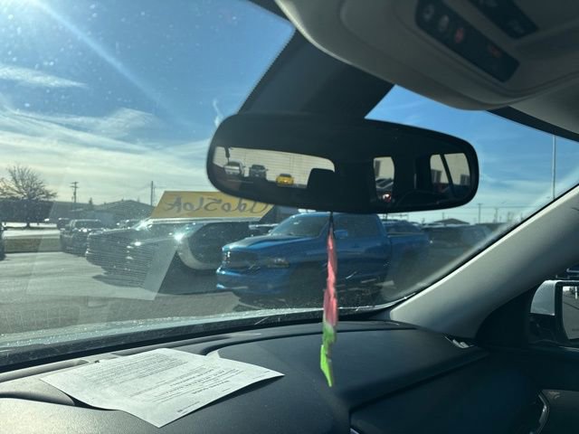 Used 2019 Chevrolet Traverse LT image 23